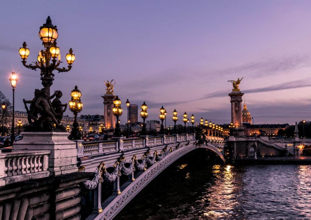 travelling to paris on a budget